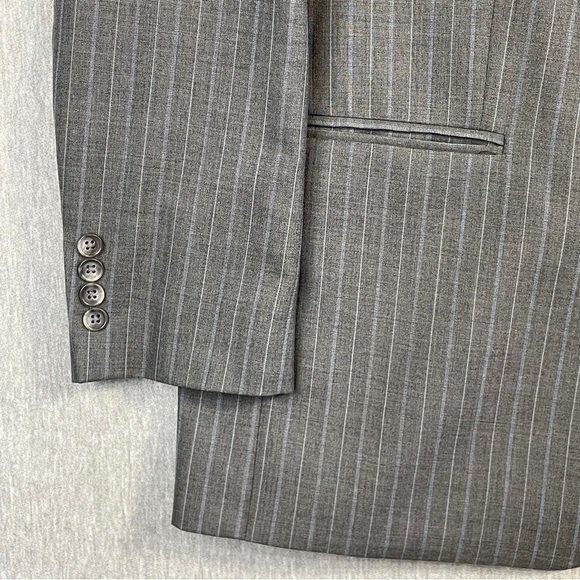 Lauren Ralph Lauren Wool Blazer Men’s Size 42R Grey Pinstripes Woolmark Canada - Picture 2 of 14